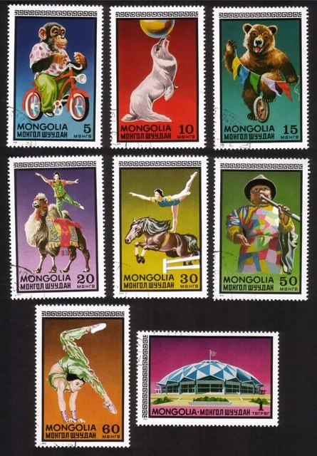 Circus Scenes: Seal, Chimpanzee, Clowns, Etc. - Complete Set of 8 Different